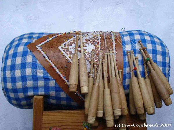 Kl&ouml;ppelkunst Kl&ouml;ppeln ... im Erzgebirge